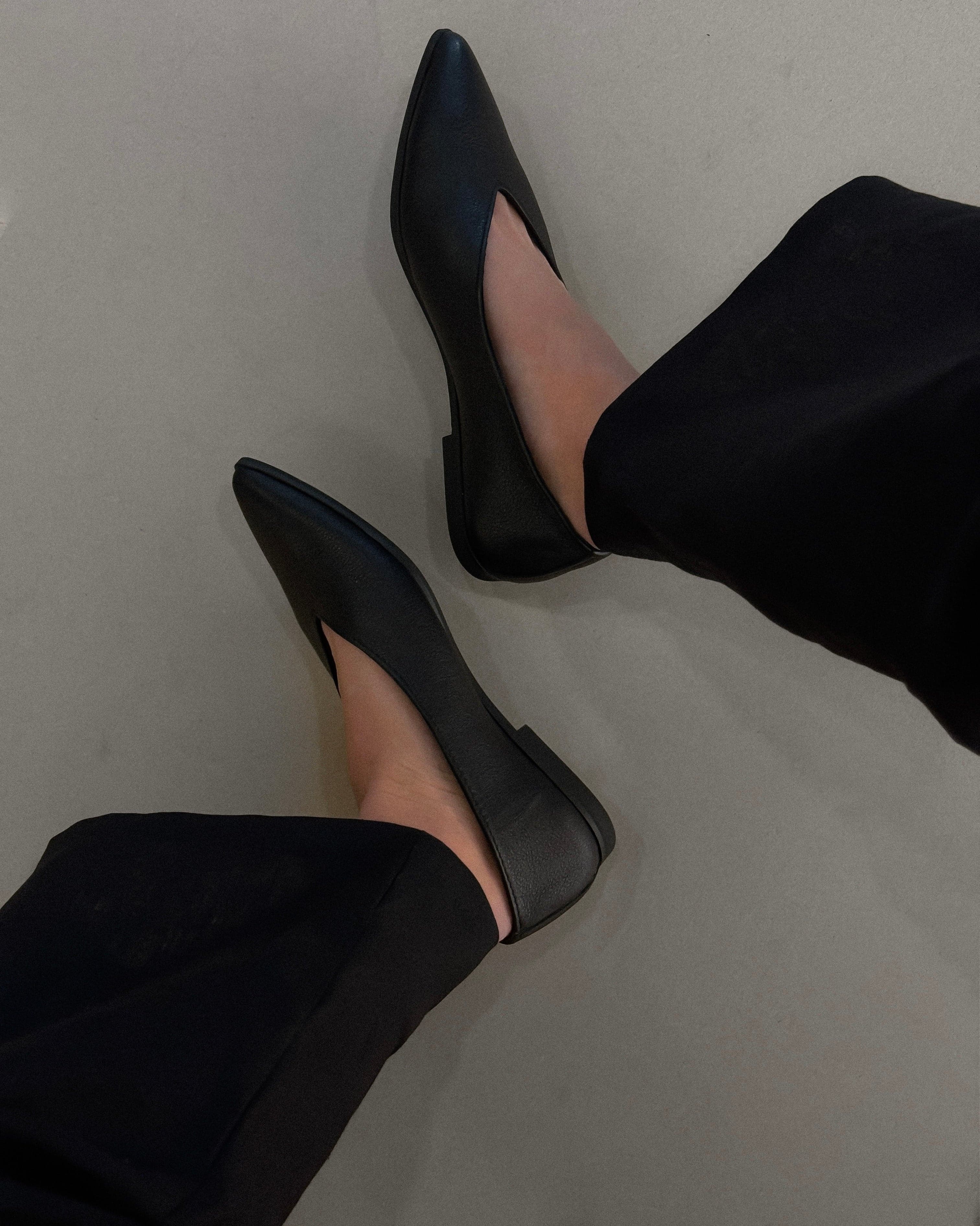 Elle - Pointed Pump (Classic)