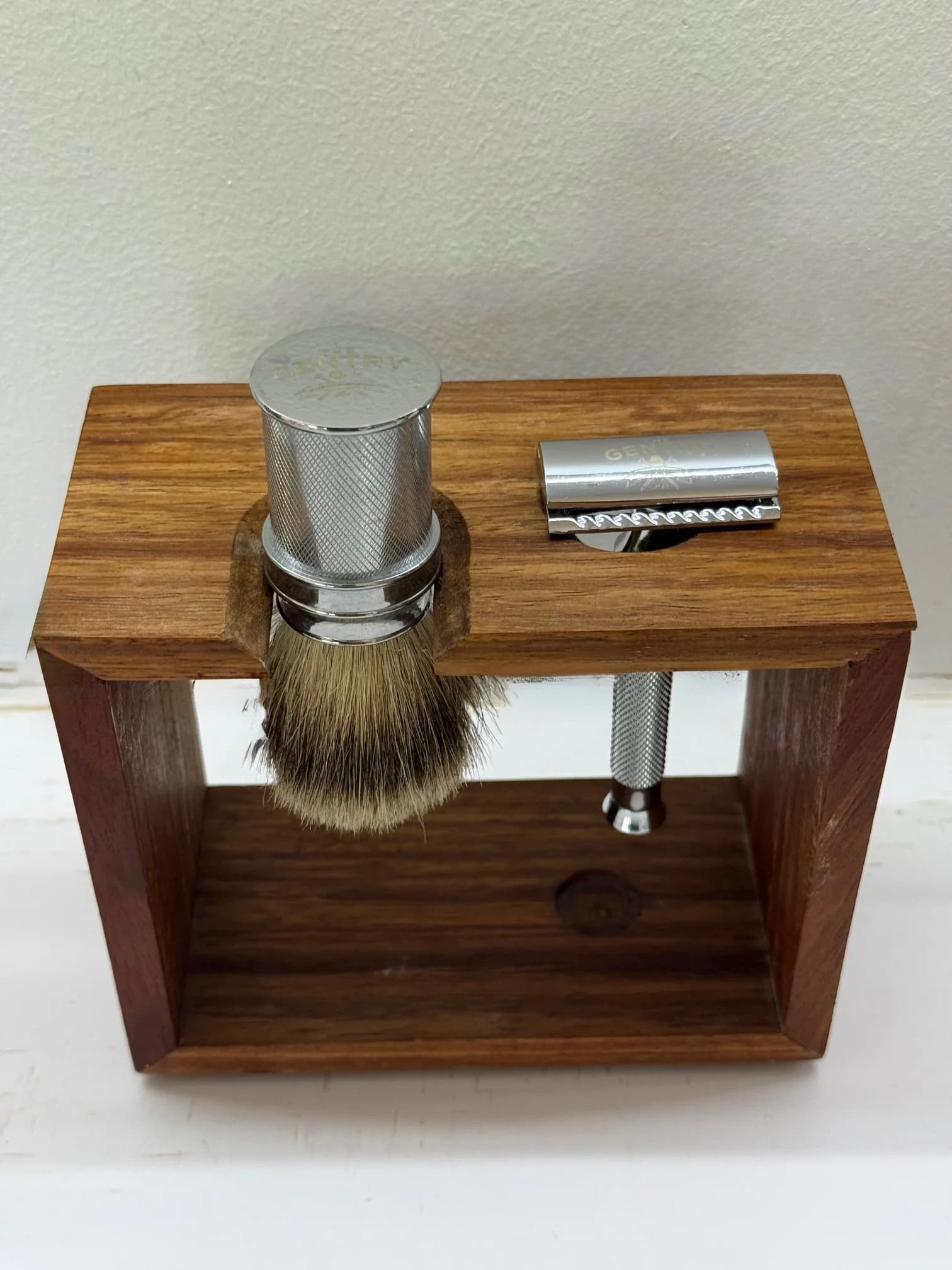 The Gentry | Wooden Razor and Brush Stand