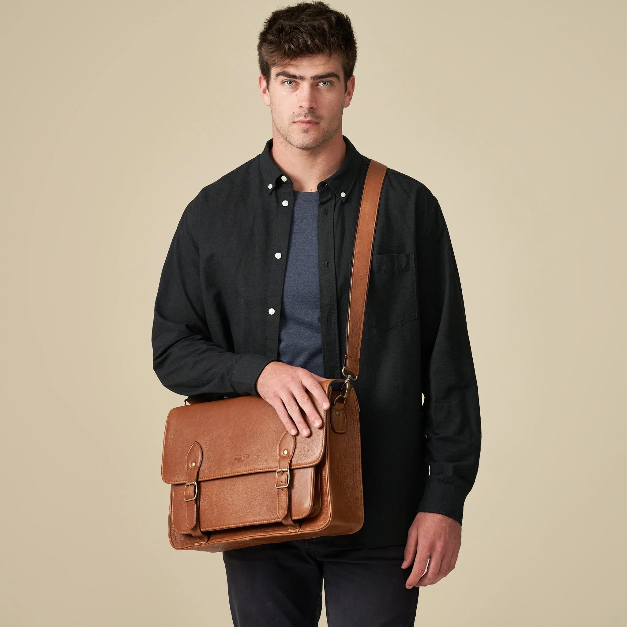 Parker 15'' Messenger Bag