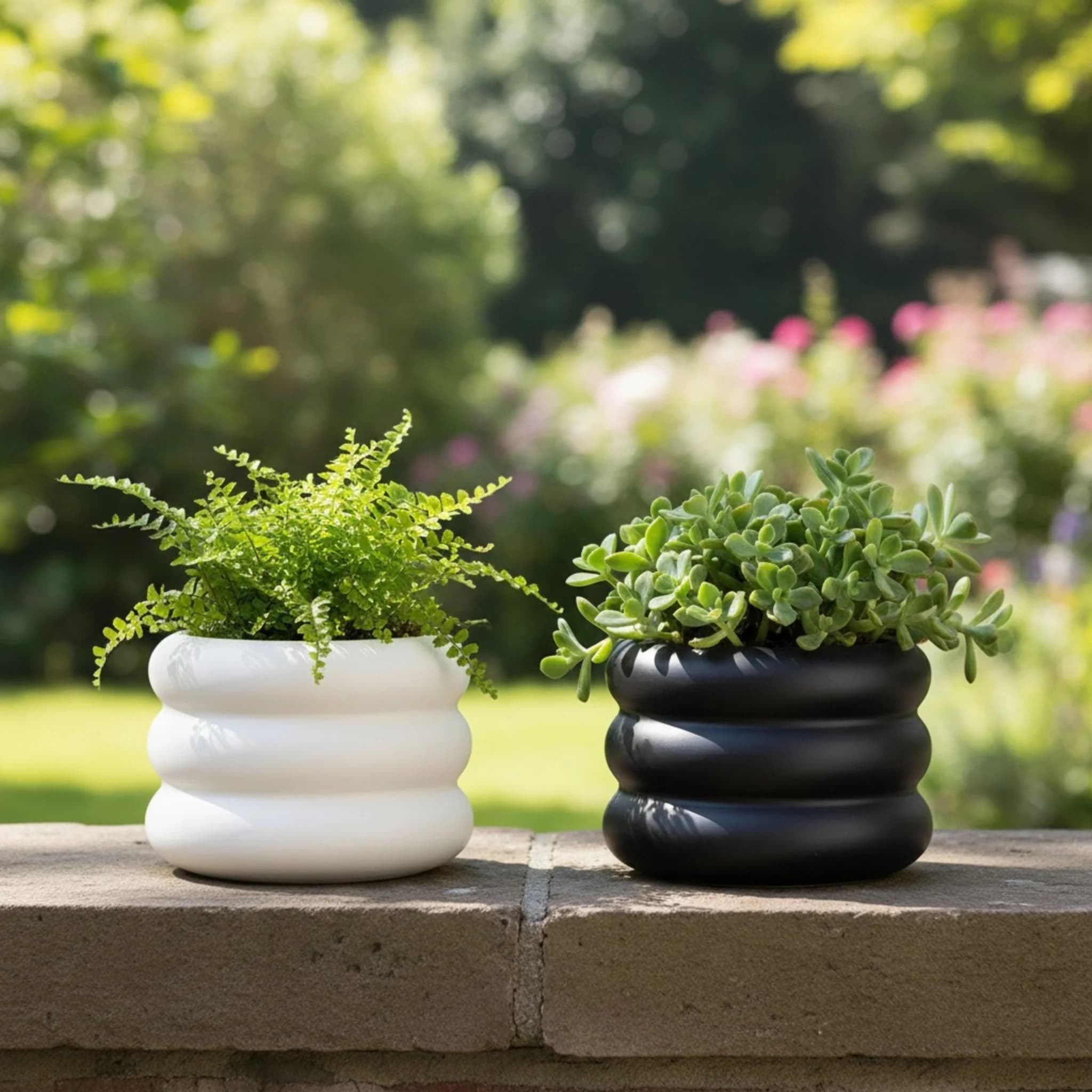 Plastic Shatterproof Orbit Ribbed Ceramic Decorative Vase 12x9.5cm