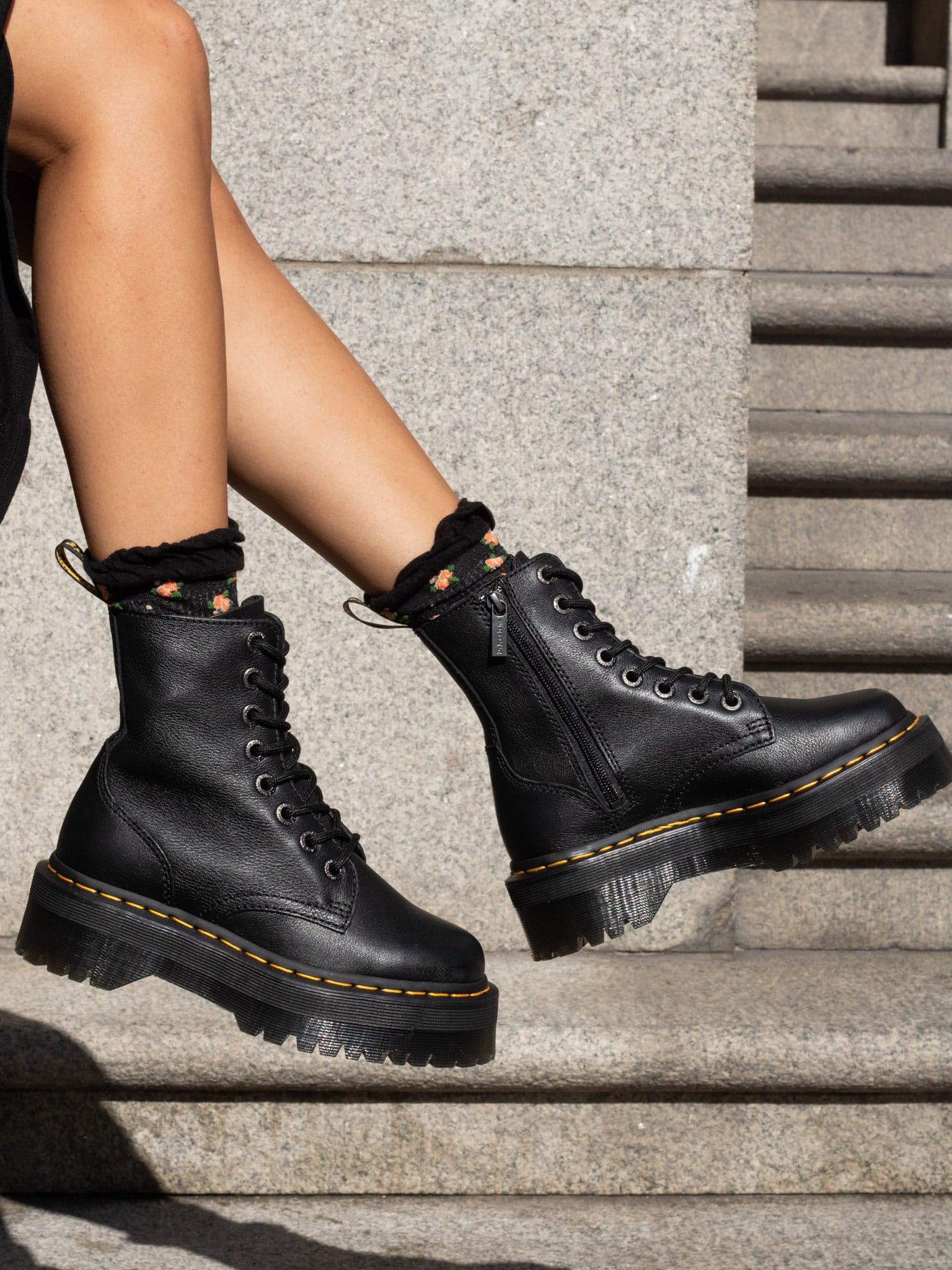 DR. MARTENS JADON BLACK PISA