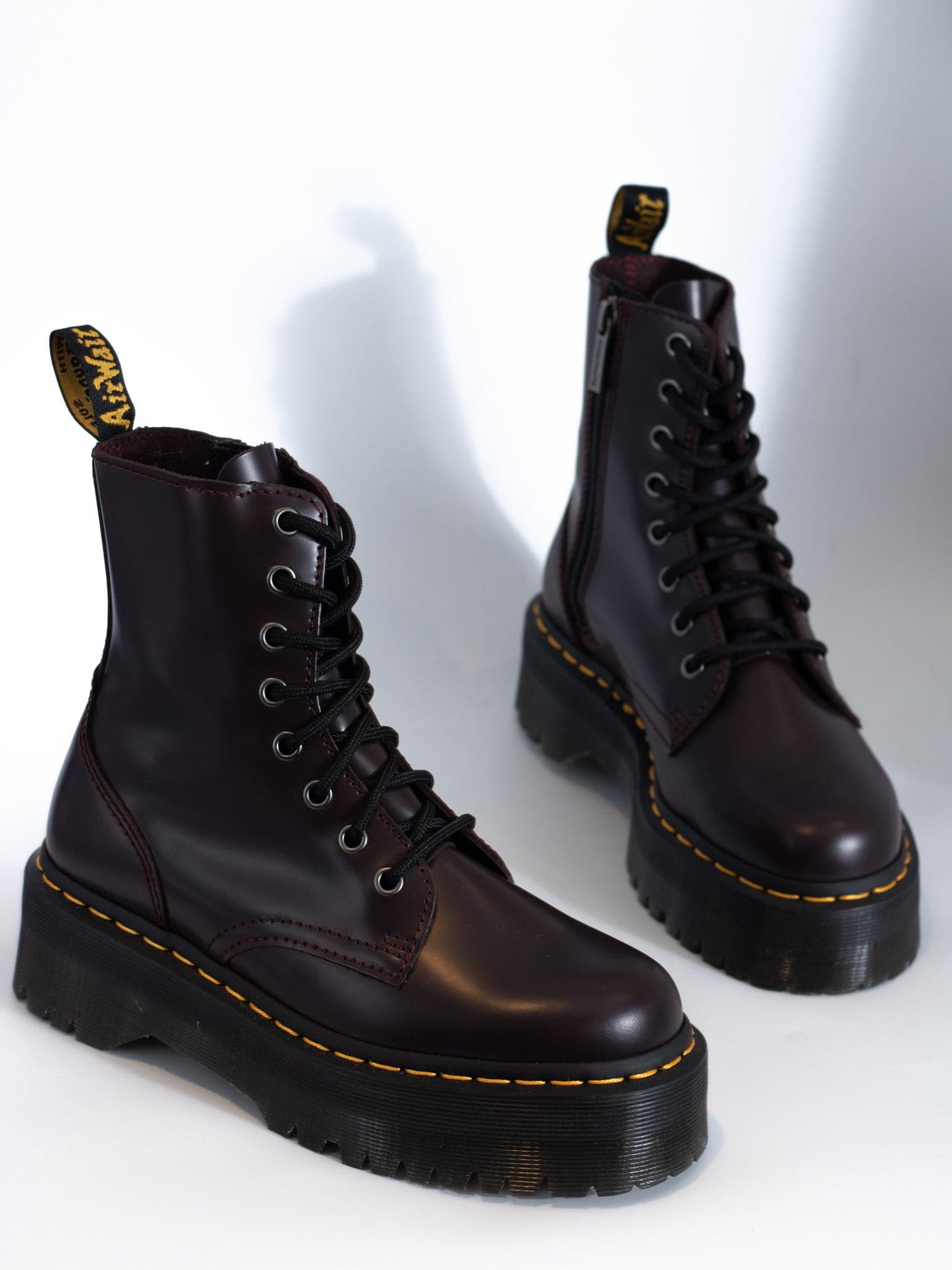 DR. MARTENS JADON BURGUNDY SMOOTH