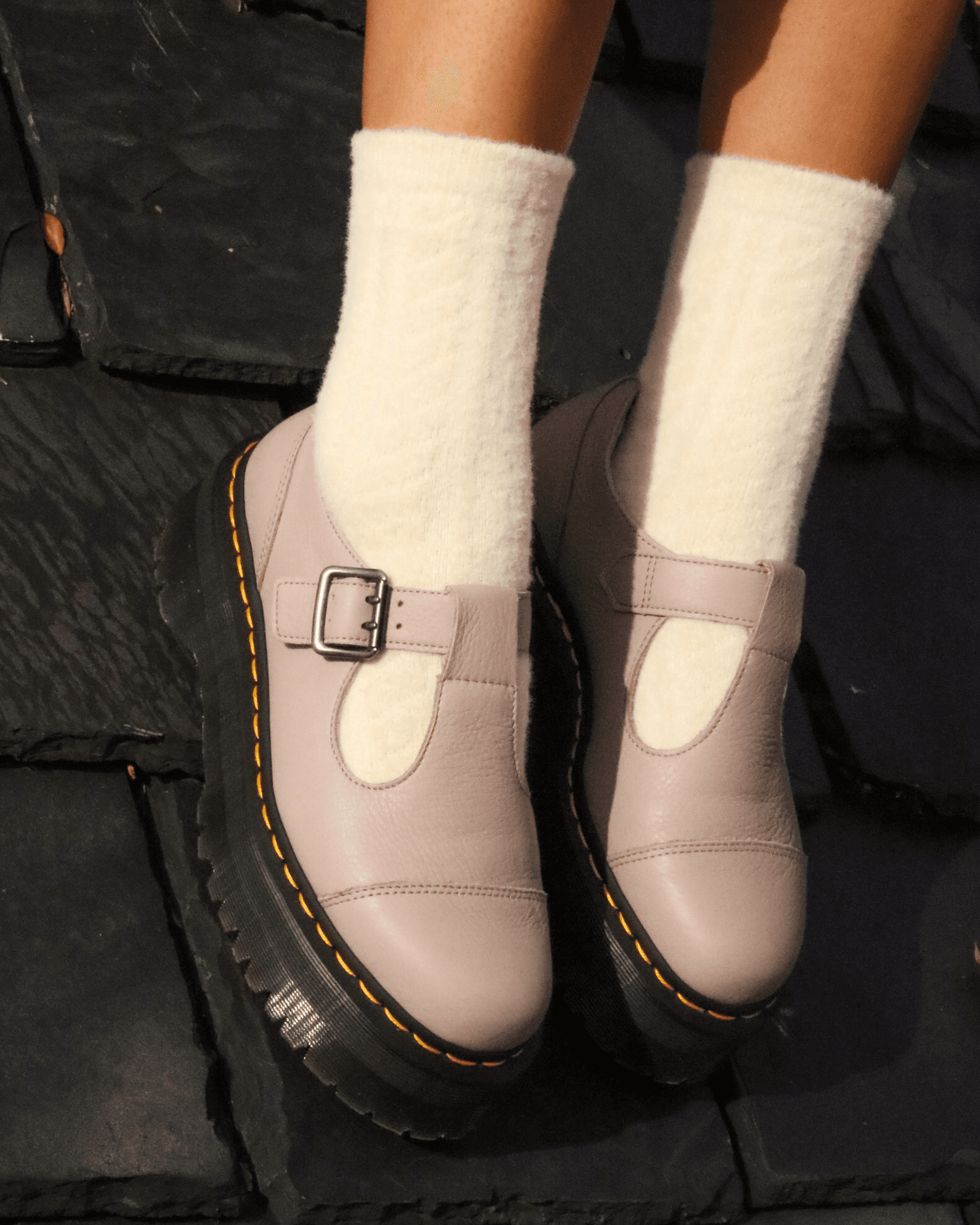 DR. MARTENS BETHAN VINTAGE TAUPE