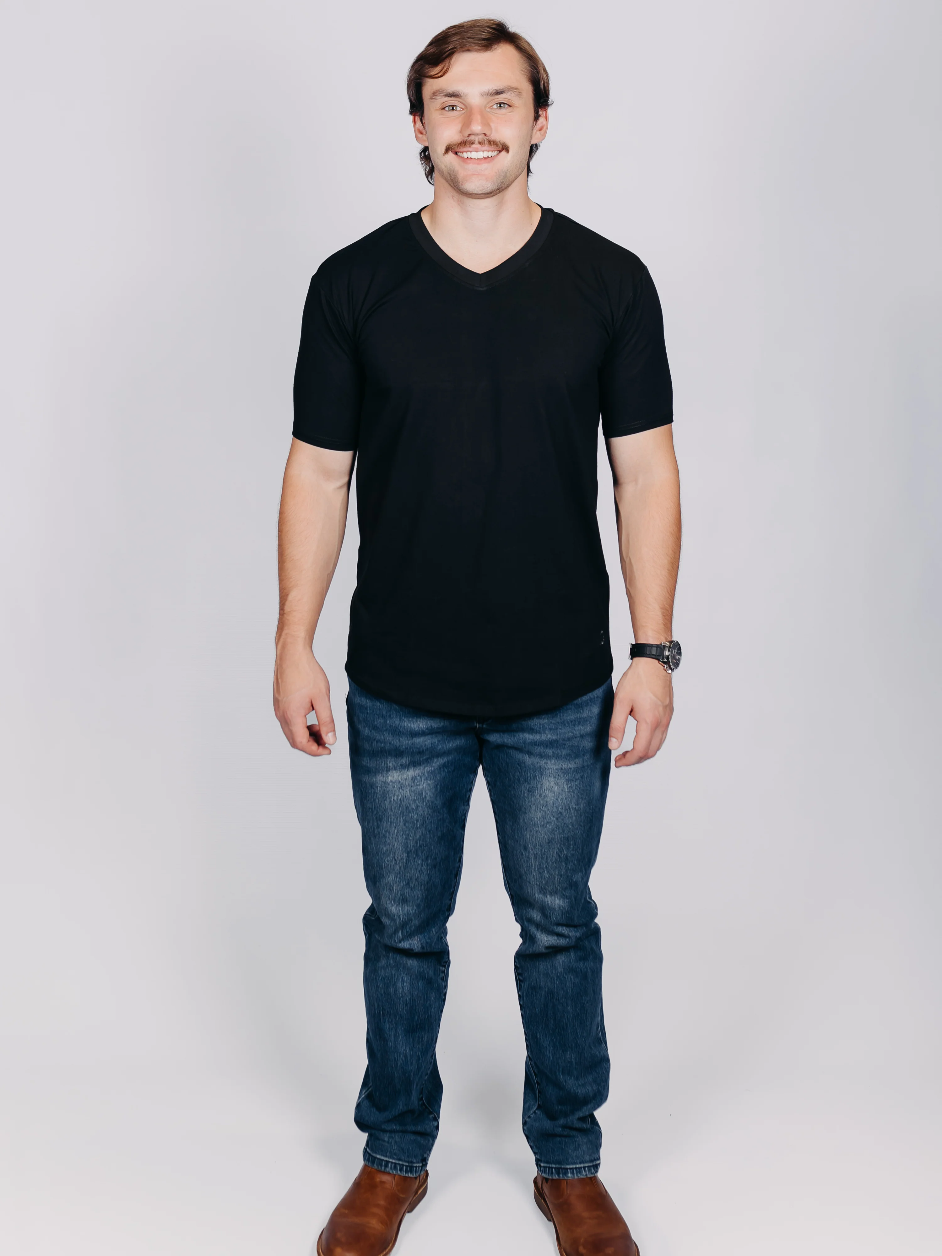 V-Neck | Black