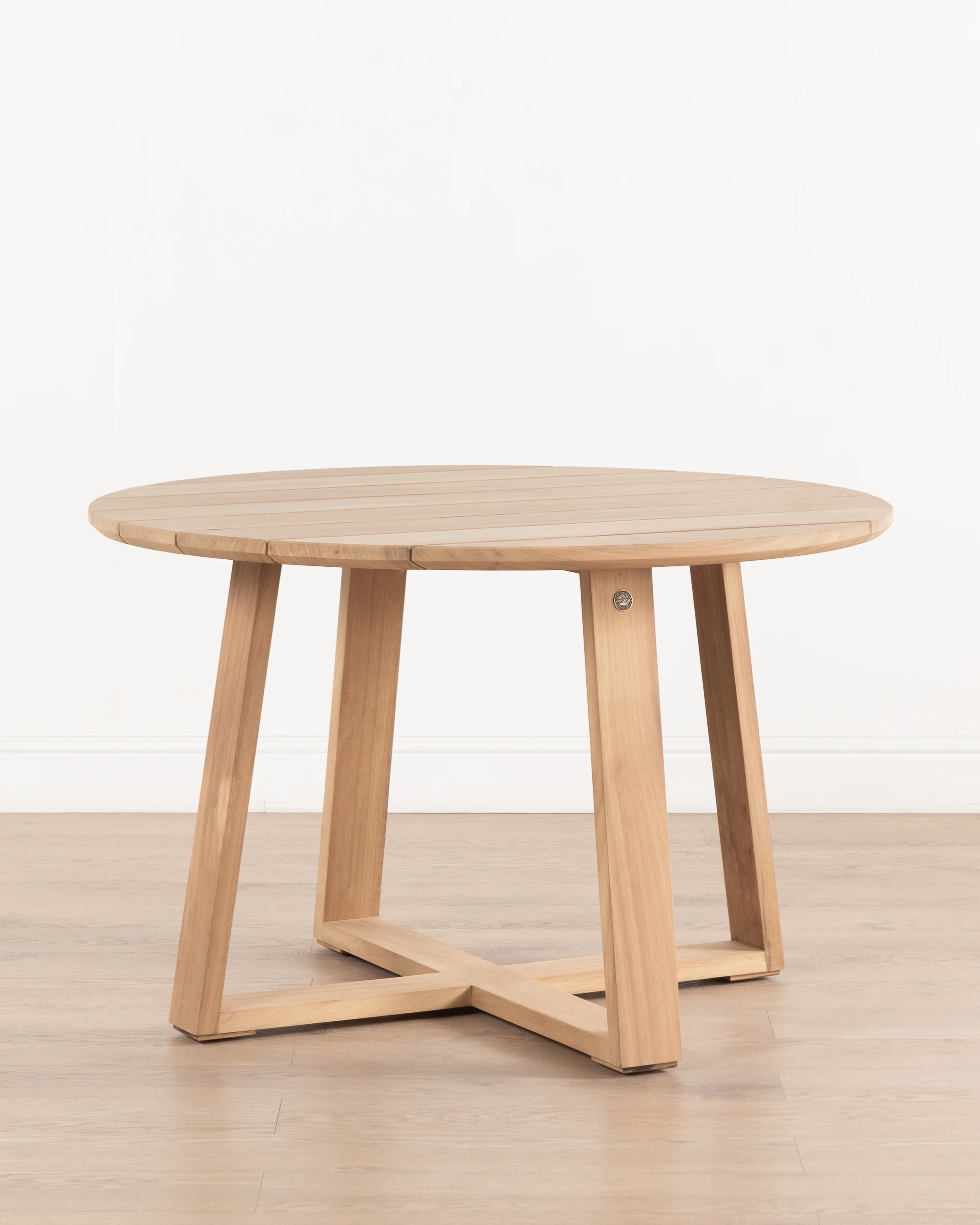 Plett deck round table
