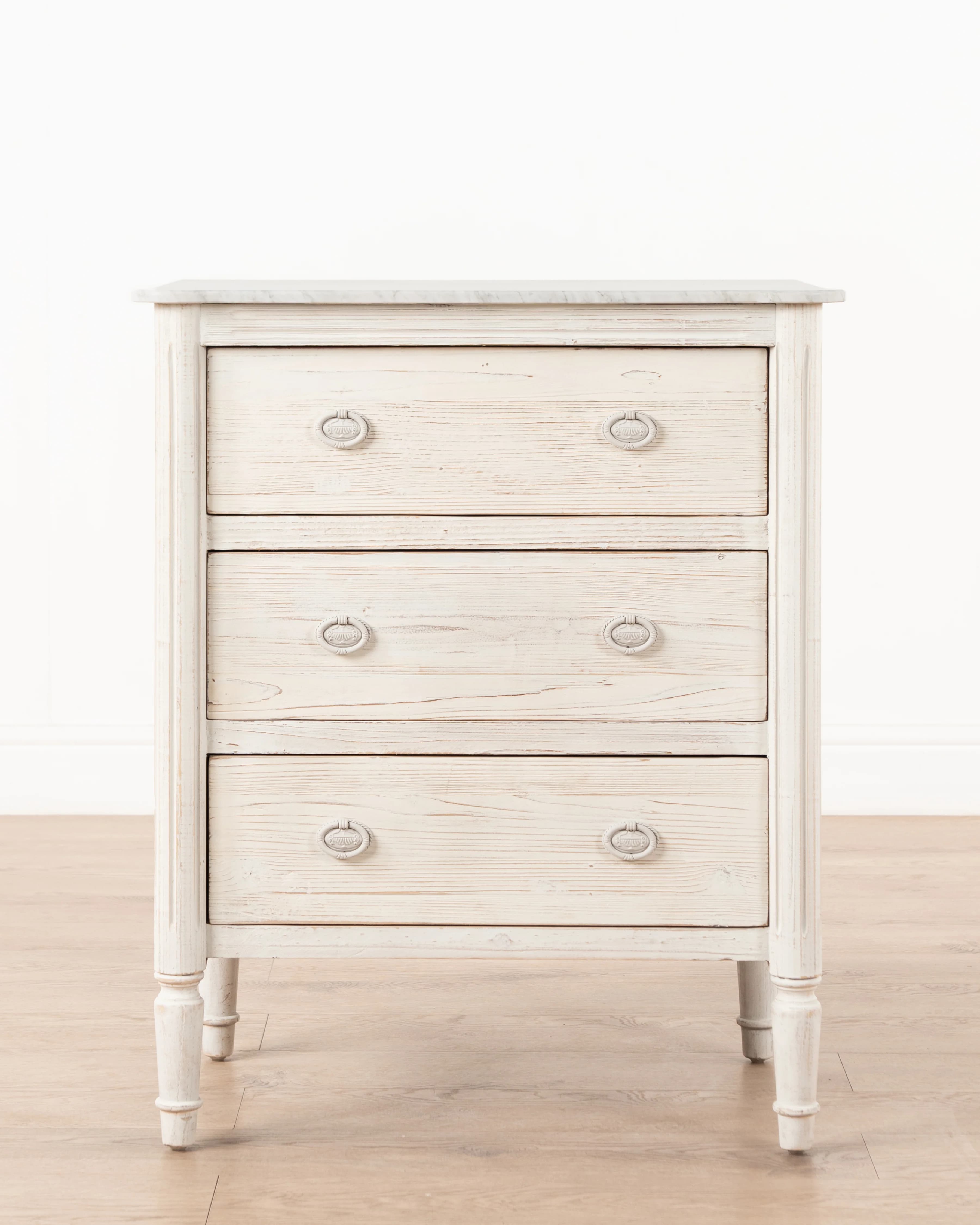 Claudine Chest of drawers
