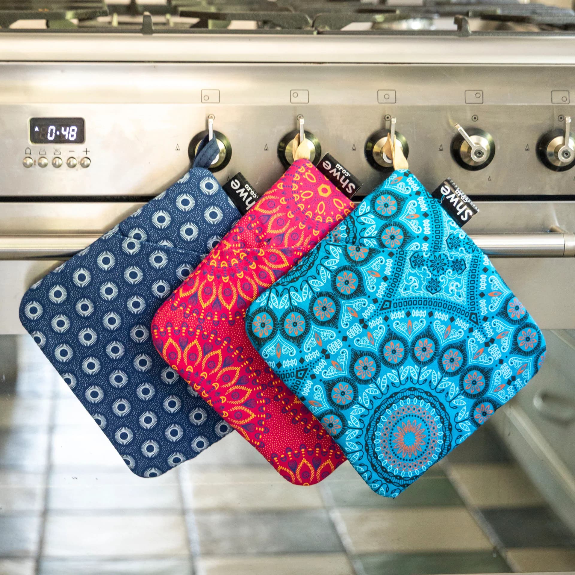 Shwe Pot Holder