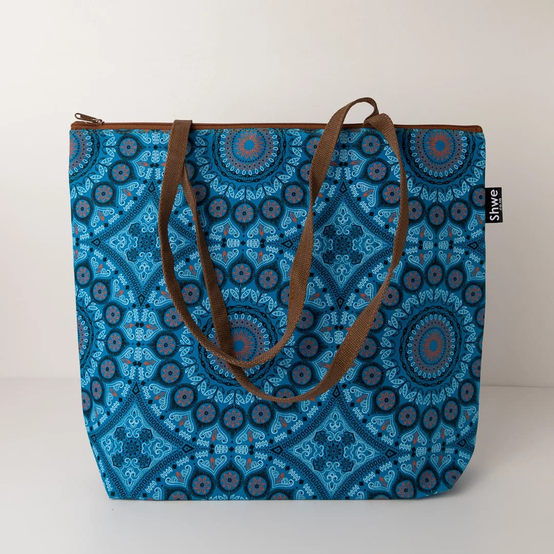 Shwe Square Zip-Up Tote Bag