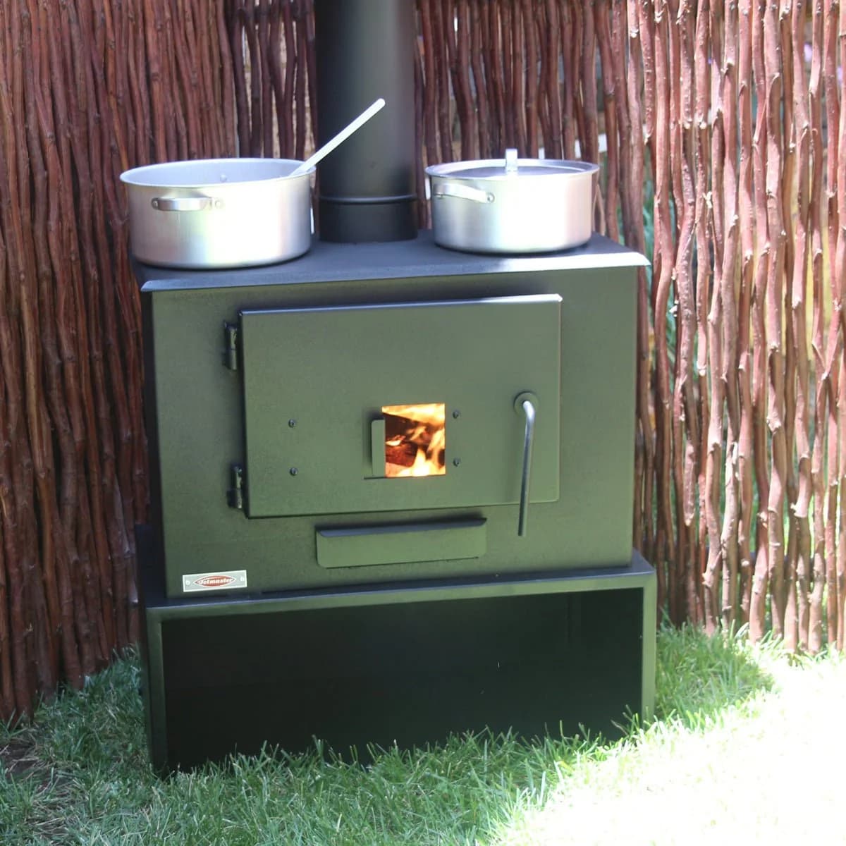 Jetmaster Makoya Radiated Heat Freestanding Stove-Fireplace - Perfect for Outdoors