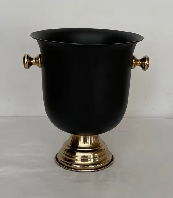 Wine Cooler Raven