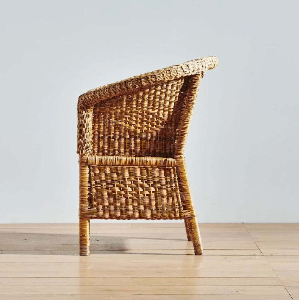 Circle Back Chair