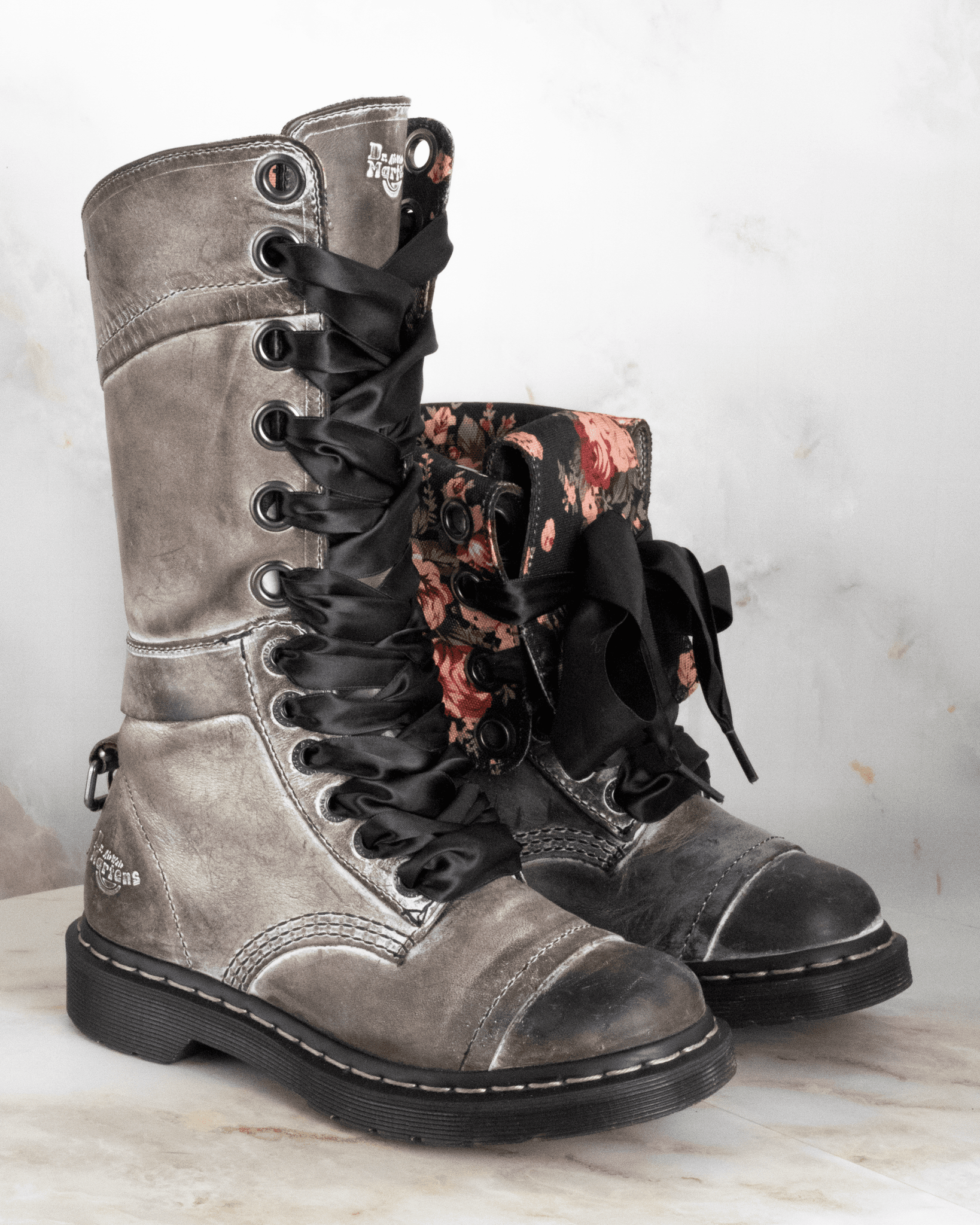 DR. MARTENS TRIUMPH BLACK MASSAI UK 3 - Pre-Loved
