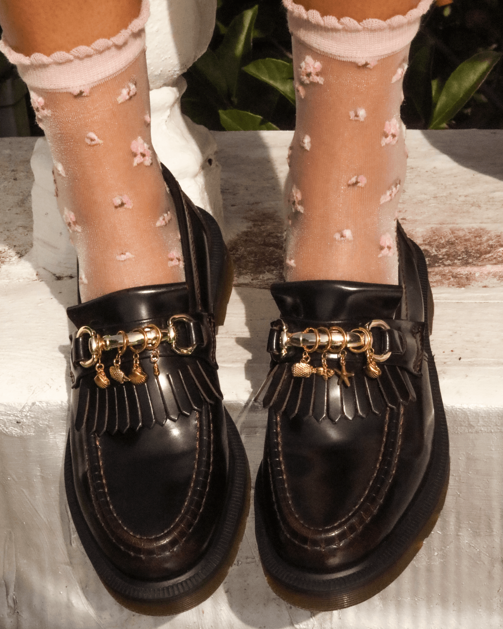 DR. MARTENS ADRIAN SNAFFLE CHERRY ARCADIA