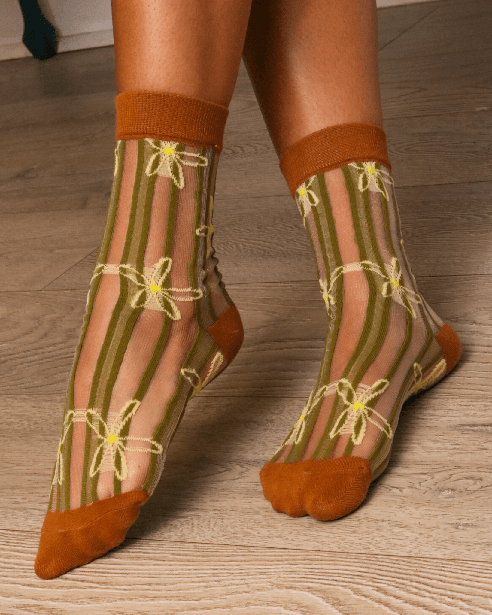 SHEER GREEN LINES WHITE FLOWERS CARAMEL