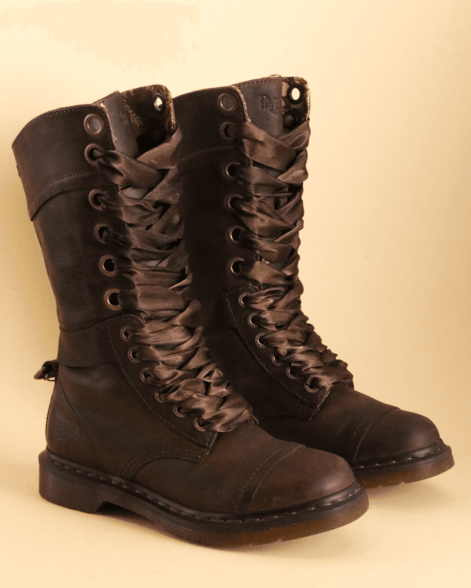 DR. MARTENS TRIUMPH BROWN FLORAL UK 5 - Pre-Loved