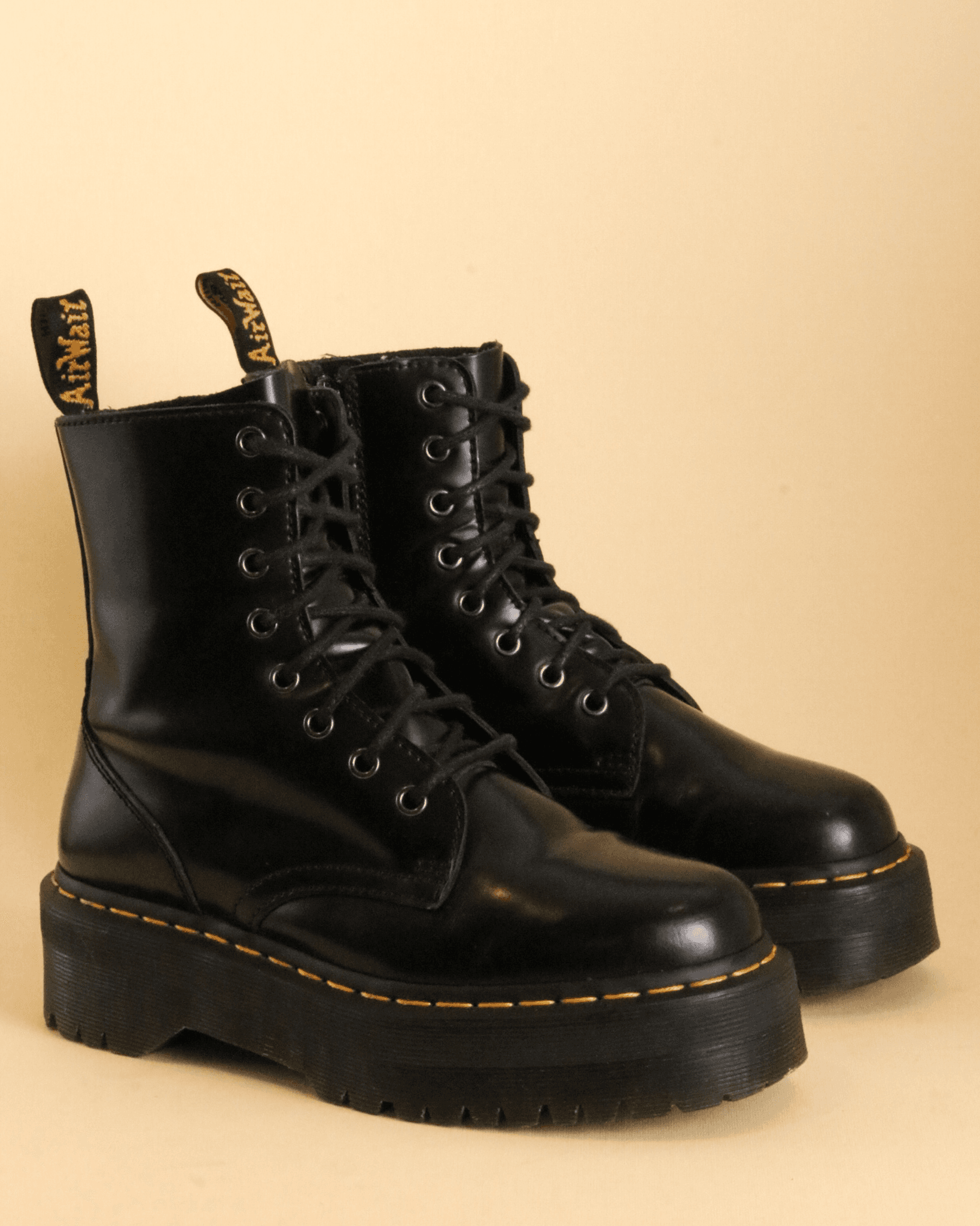 DR. MARTENS JADON BLACK SMOOTH UK 5 - Pre-Loved