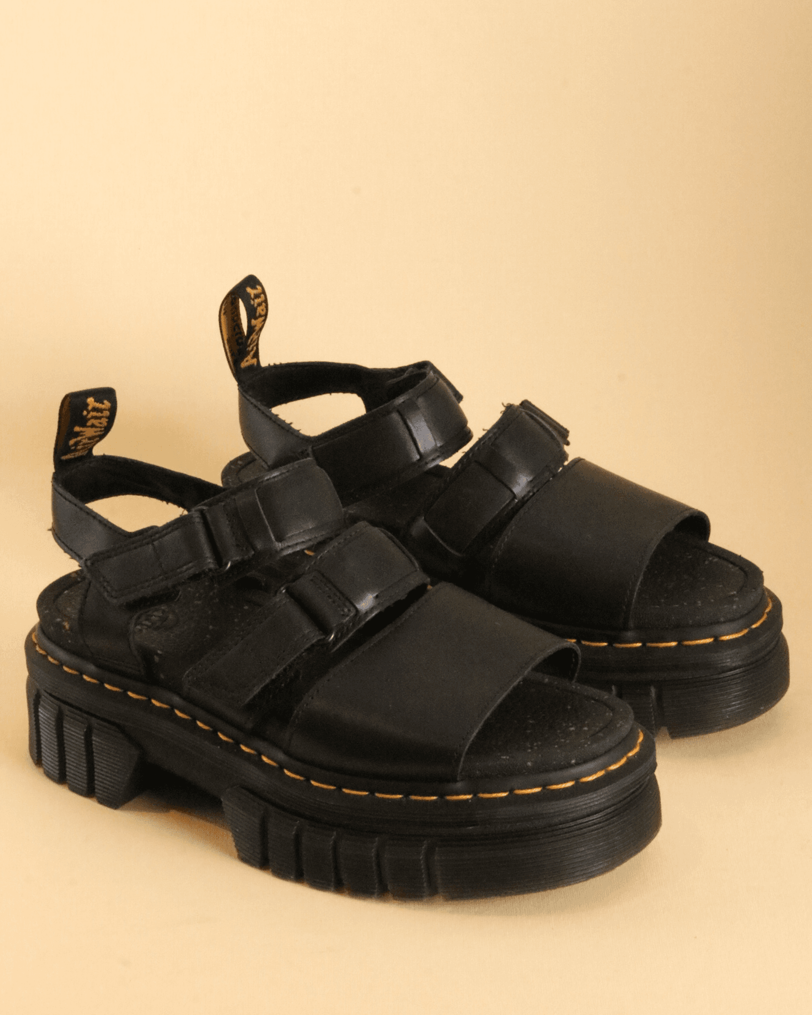 DR. MARTENS RICKI 3 STRAP PLATFORM SANDALS UK 4 - Pre-Loved