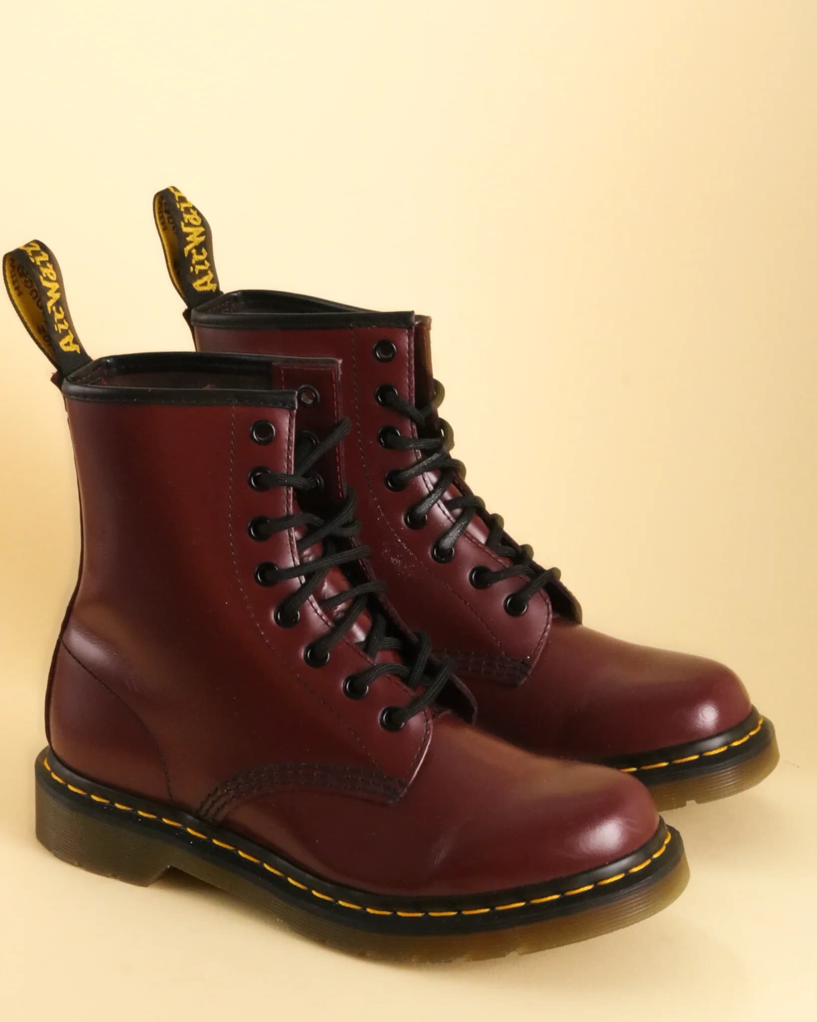 DR. MARTENS 1460 CHERRY SMOOTH UK 6 - Pre-Loved