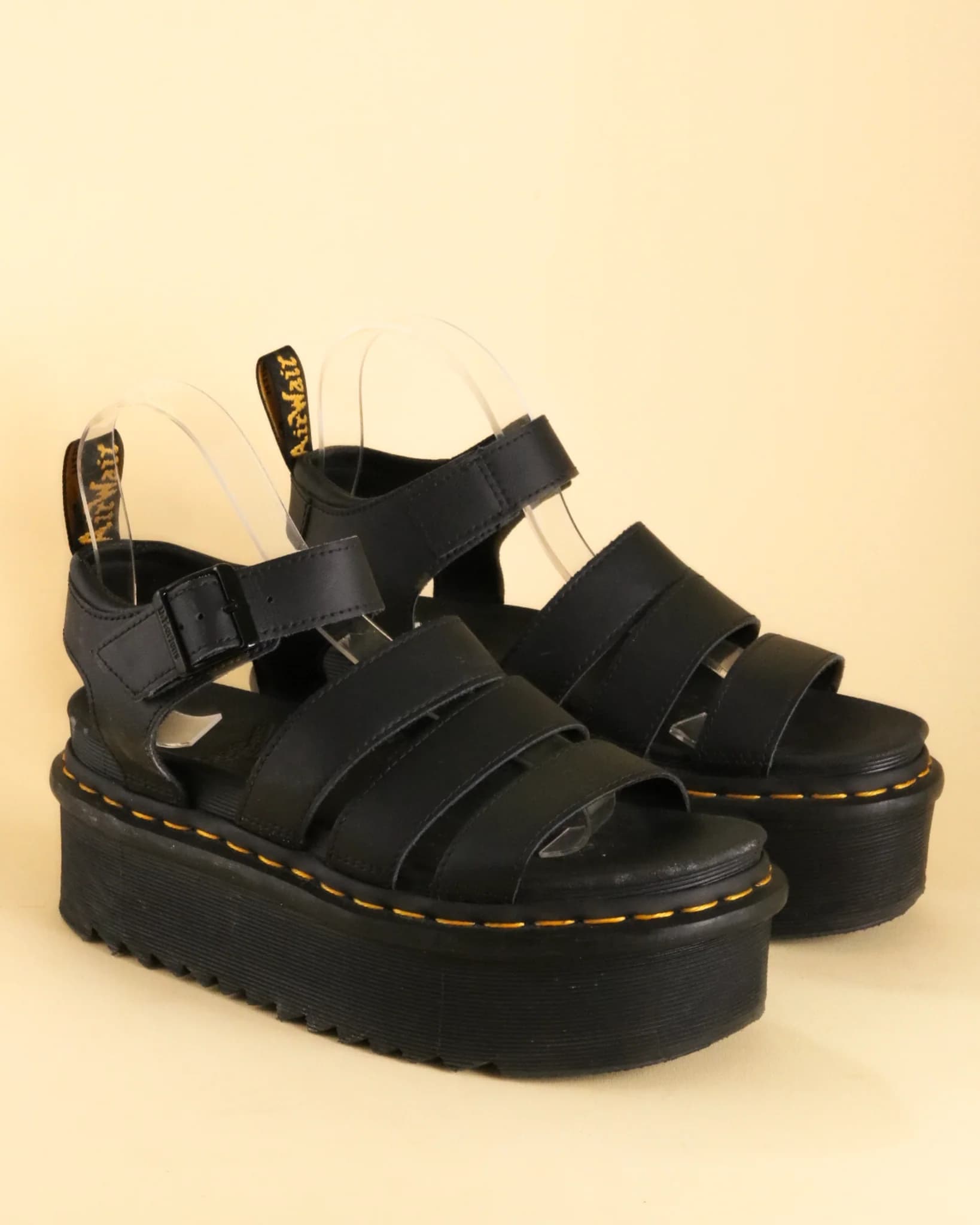 DR. MARTENS BLAIRE QUAD BLACK HYDRO UK 5 - Pre-Loved