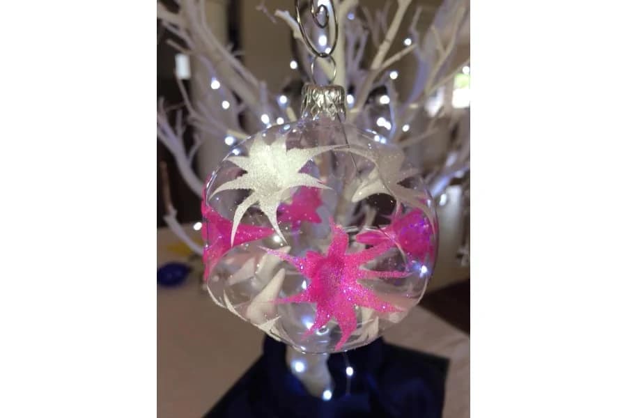Christmas Baubles Matrix White/Fuschia