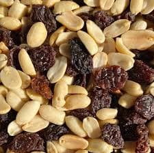 Peanuts & Raisins (300gr)