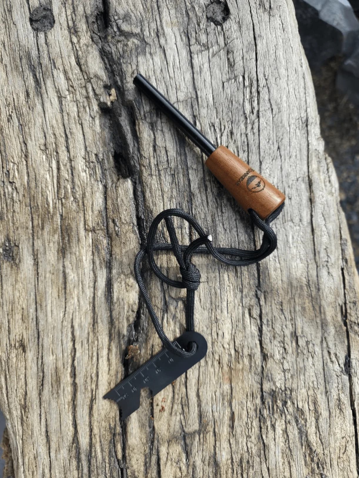 Roamr Ferro Rod Fire Starter – Reliable Fire Anywhere