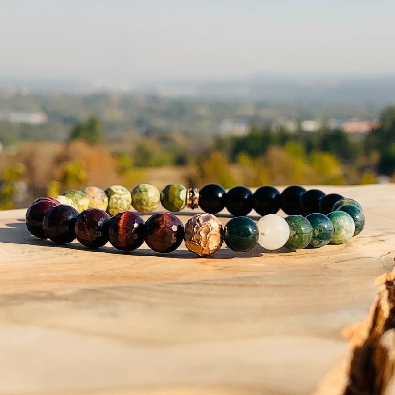 ATLAS BRACELET WITH GOLD & BLACK DIAMONDS
