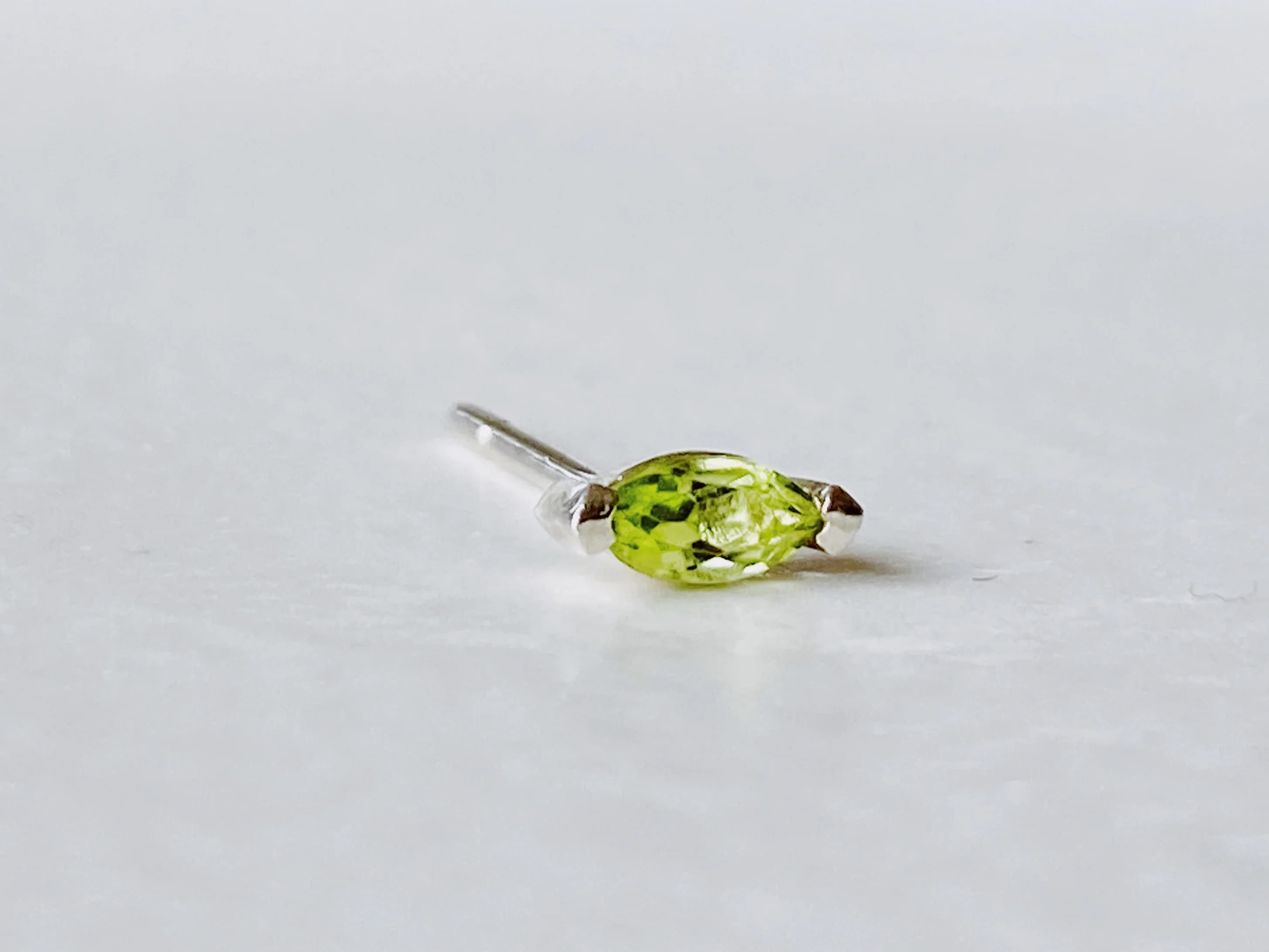 MARQUISE PERIDOT STUD GOLD