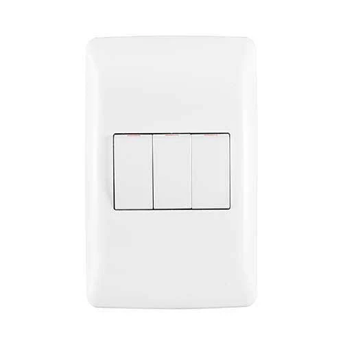 Crabtree Diamond 3 Lever Light Switch 4x2