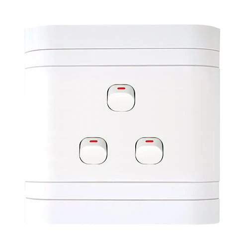 Lesco Cover Strip 3 Lever 1-Way Light Switch 4x4