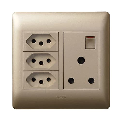 Legrand Ysalis RSA 3 Slimline Socket 4x4