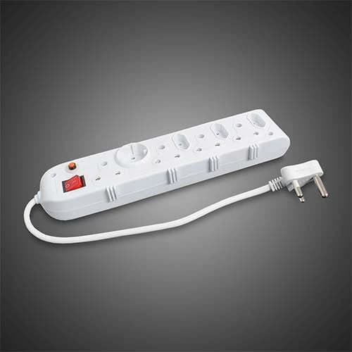 SGA Multiplug 4 RSA 3 Slimline Schuko Switched - White