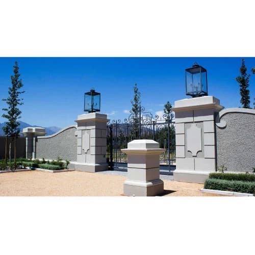 Ambiente Luce Safari Pillar Mounted Lantern - Black
