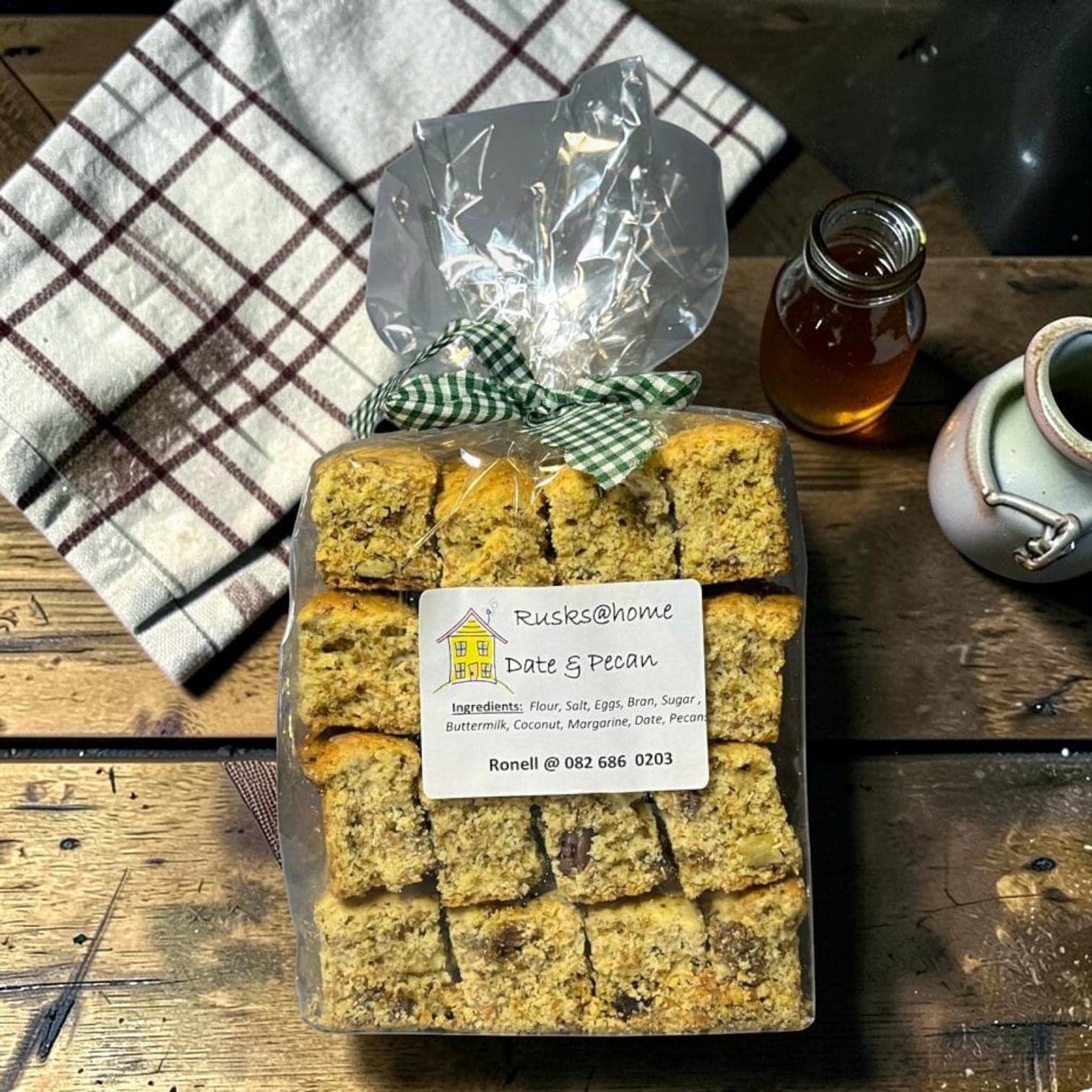 Rusks@Home- Date And Pecan
