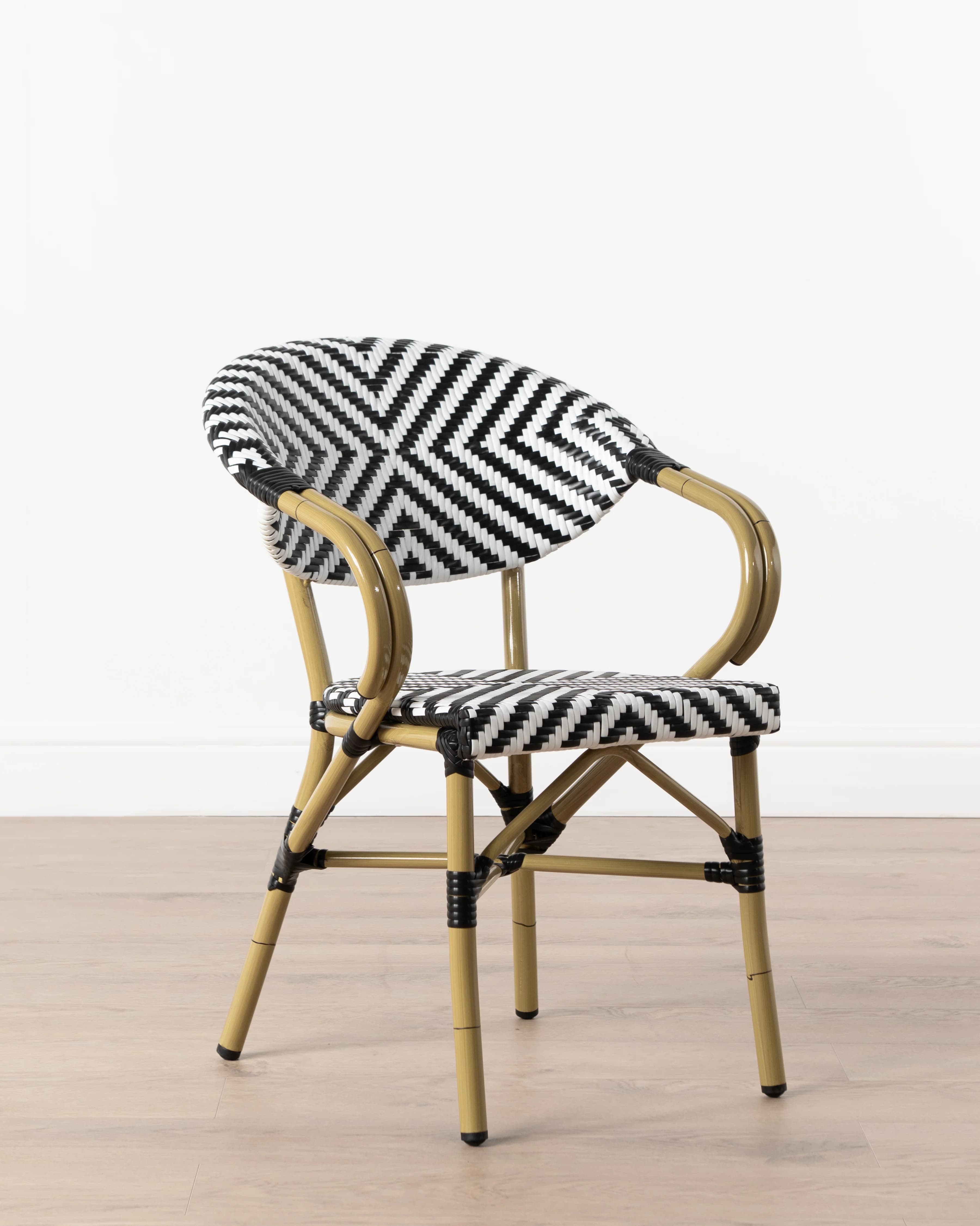 Brioche Armchair | Black