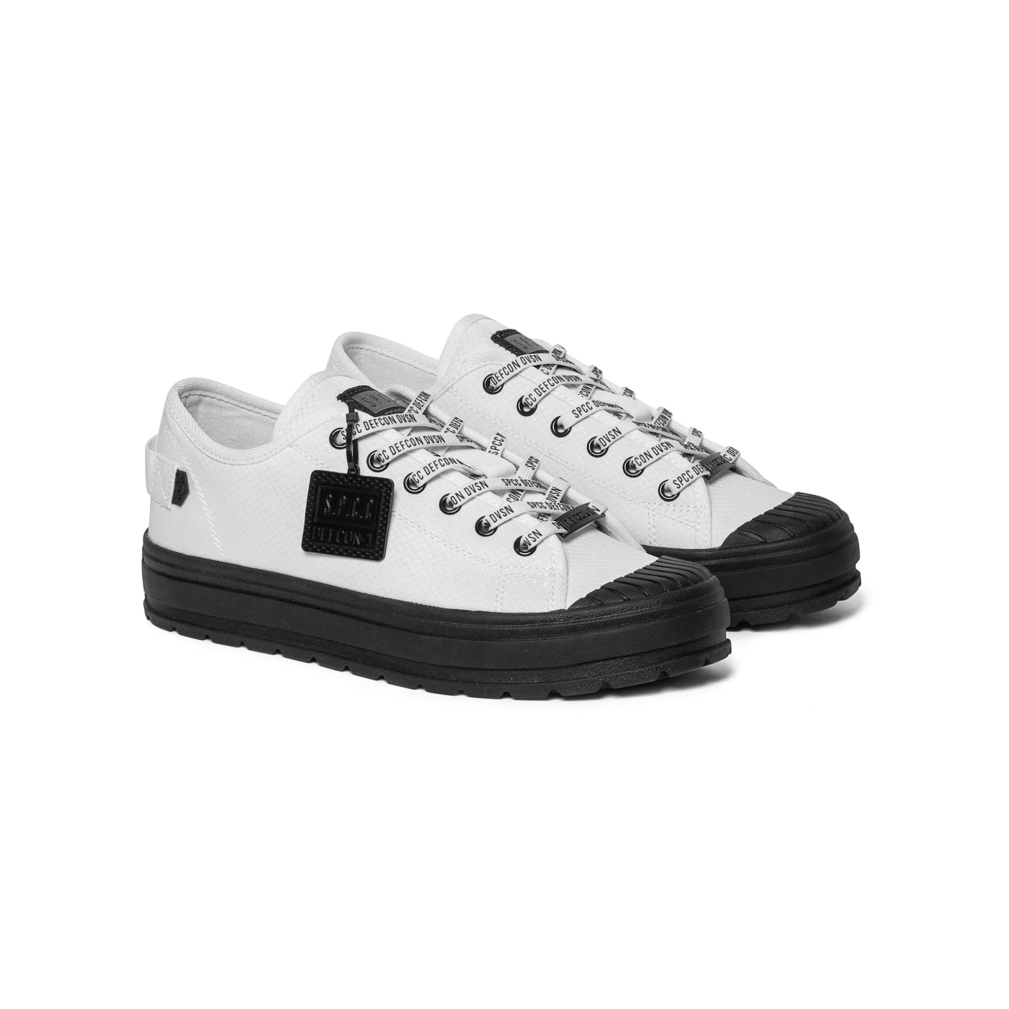Surge DEFCON Lo Sneakers - White/Black