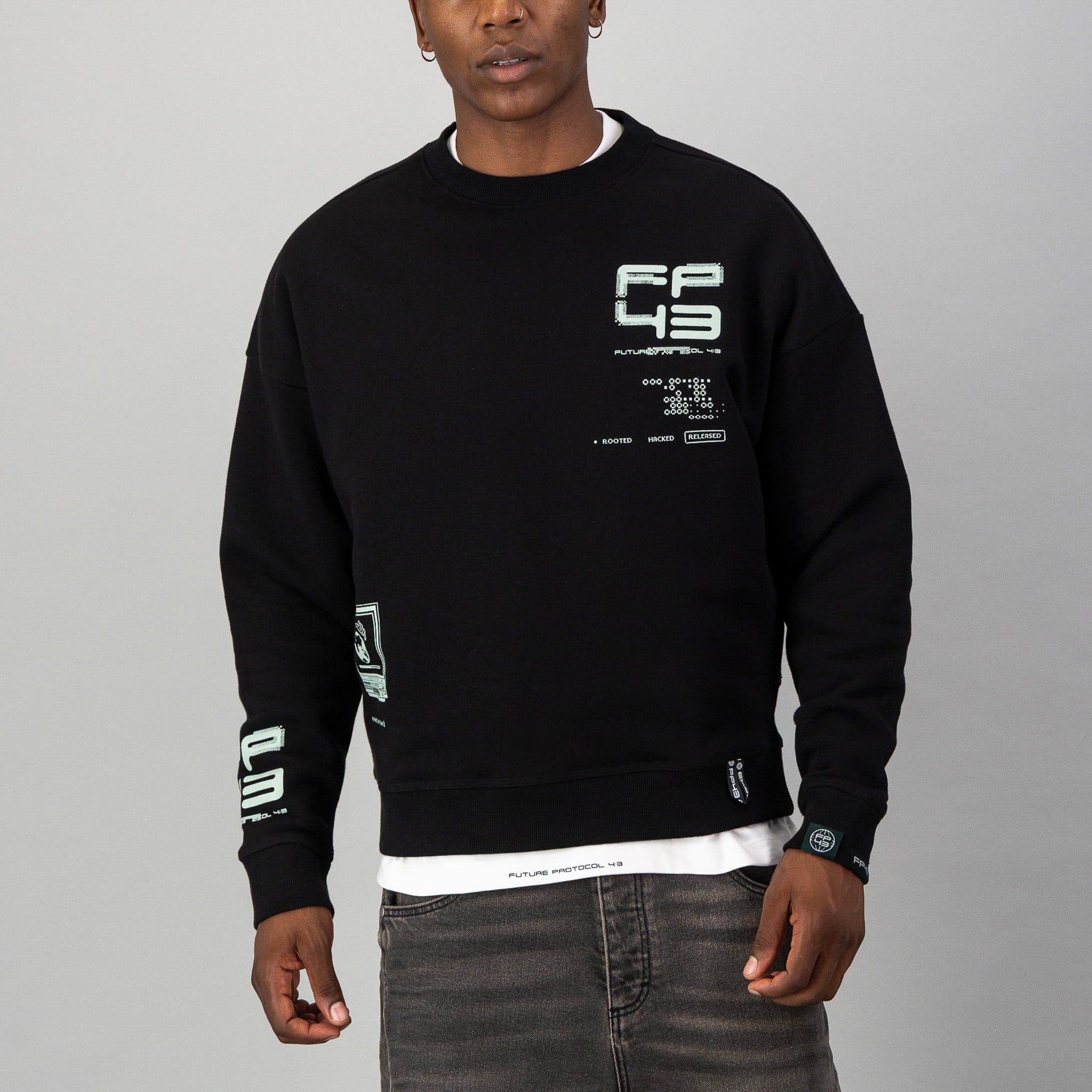 C4RTR1DG3 Sweat - Black