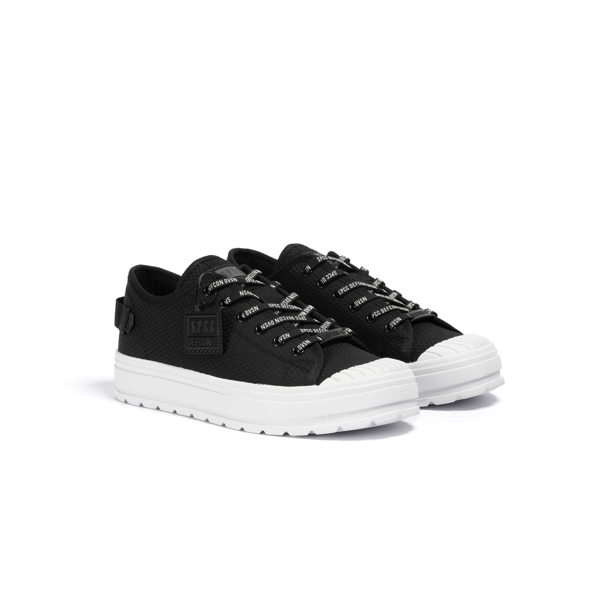 Surge DEFCON Lo Sneakers - Black/White