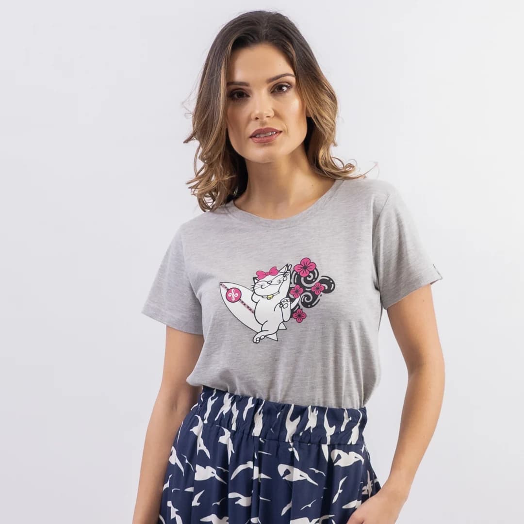 Women's Waving Kitty Tee