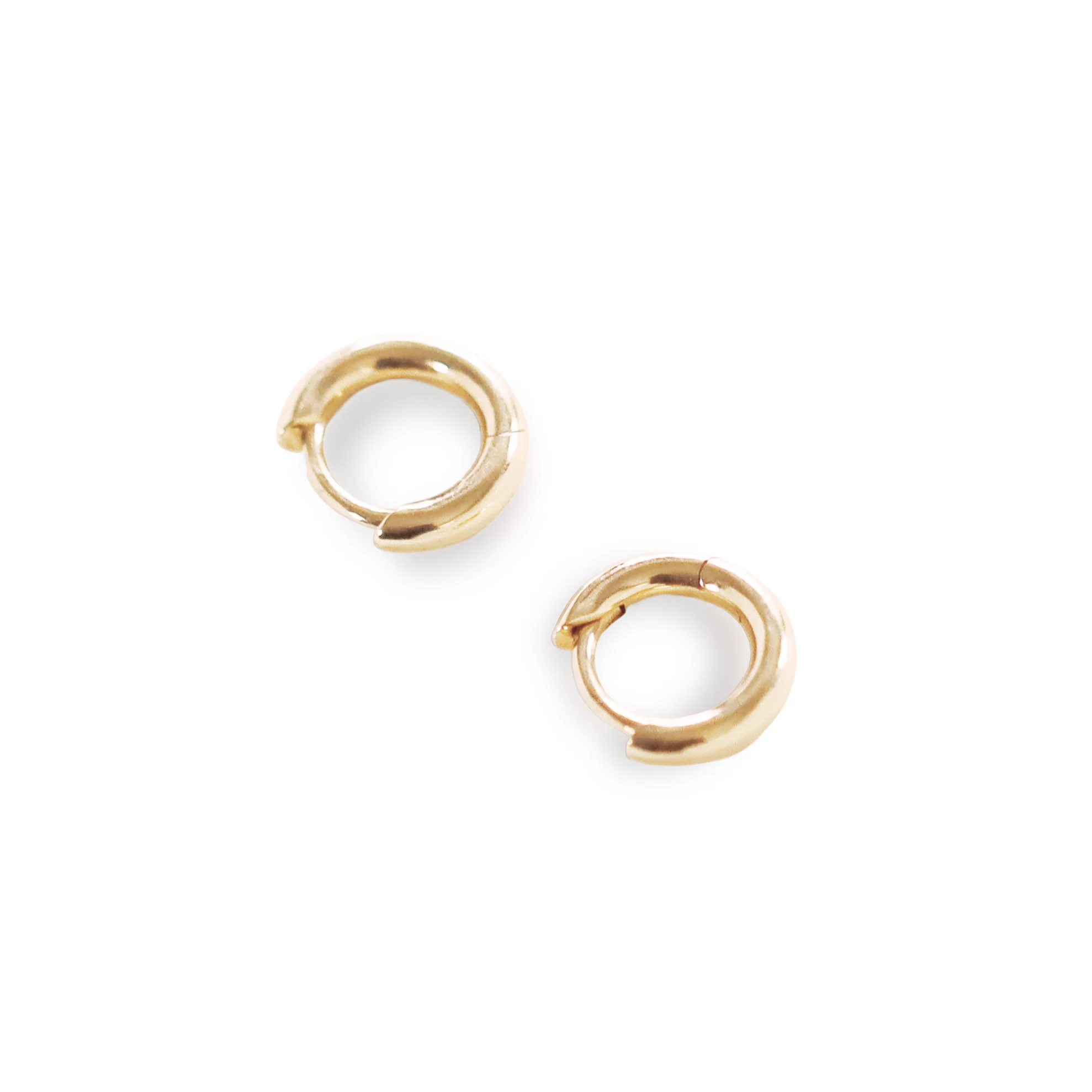 Signature Sleepers in Yellow Gold
