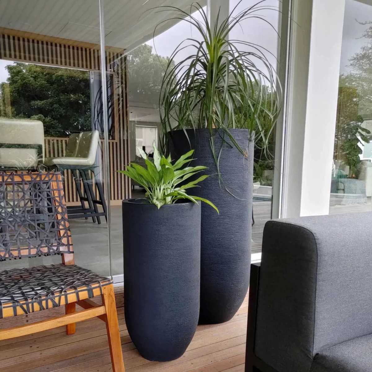 European Verticale Planter - Lead