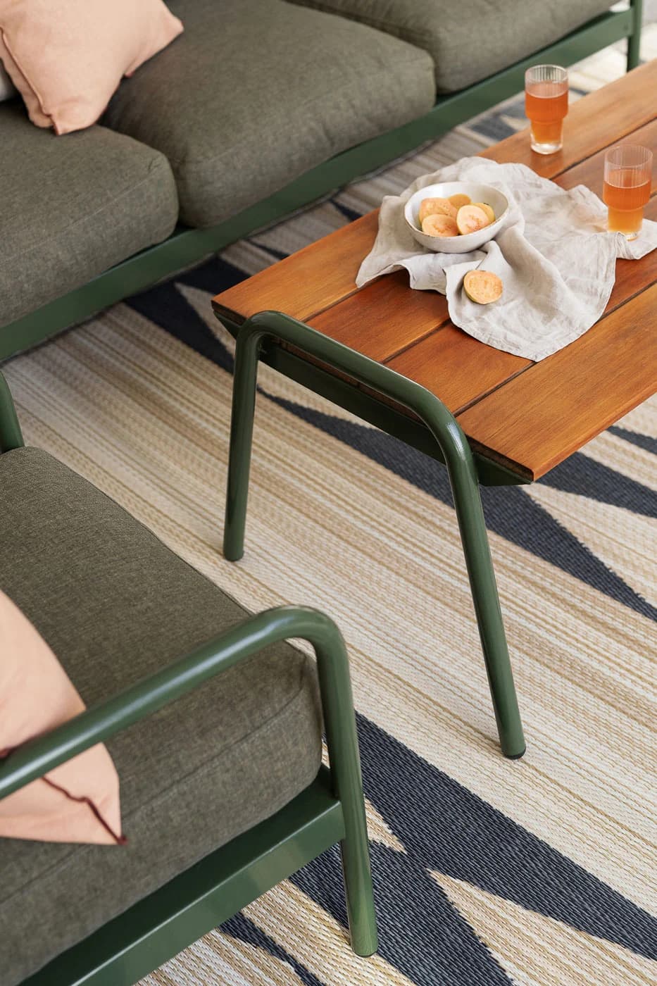 KPA Outdoor Coffee Table